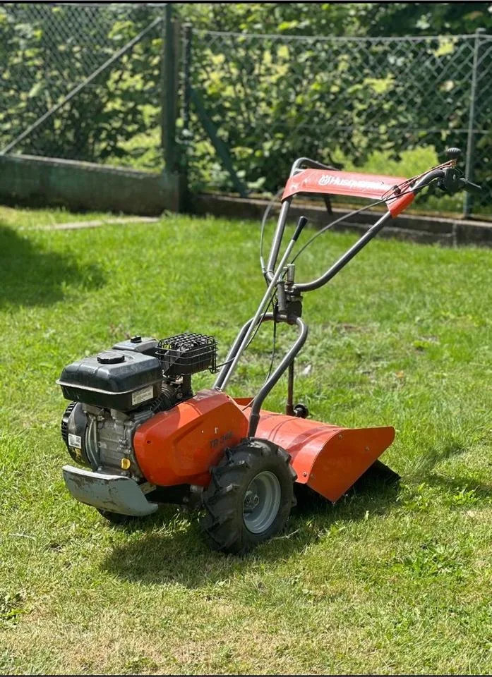 Originalfoto: Husqvarna TR 348 Bodenfräse im Mietpark